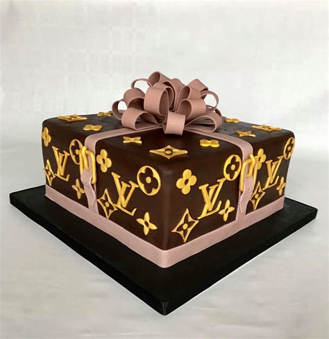 lv birthday cake.